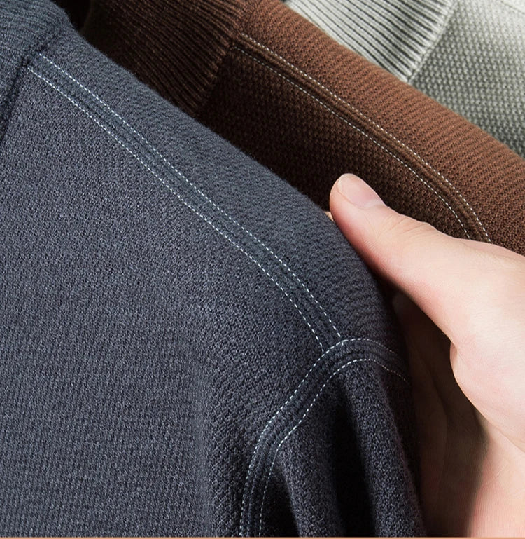 Suéter grueso de terciopelo de alta calidad, jersey con media cremallera para hombre, nueva camiseta cálida holgada informal, prendas de punto