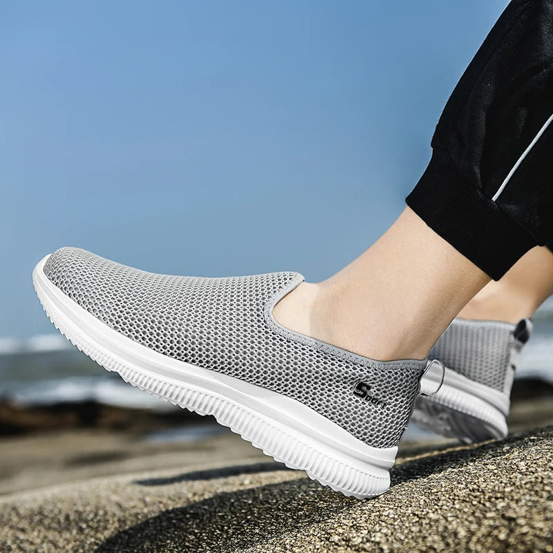 YRZL Zapatillas de deporte para hombre, zapatos informales transpirables Unisex, mocasines de malla antideslizantes para exteriores, zapatos de tenis ligeros a la moda para hombre