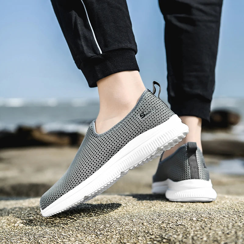 YRZL Zapatillas de deporte para hombre, zapatos informales transpirables Unisex, mocasines de malla antideslizantes para exteriores, zapatos de tenis ligeros a la moda para hombre