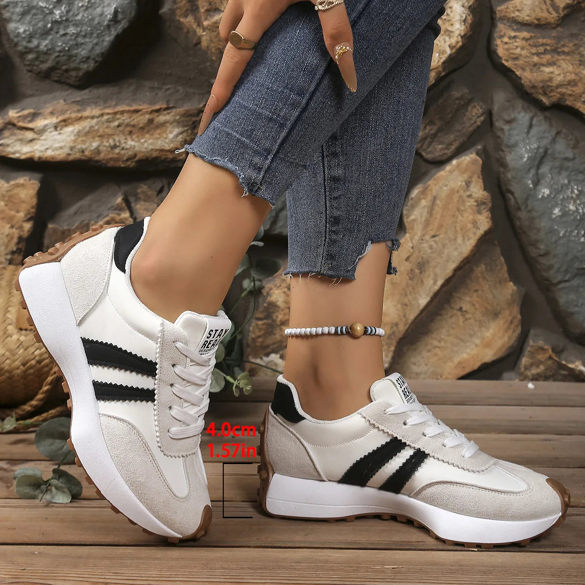 Nuevo 2025 zapatillas gruesas para mujer, zapatillas informales con plataforma a la moda, zapatillas ligeras de fondo suave para correr, zapatillas de deporte de malla de verano