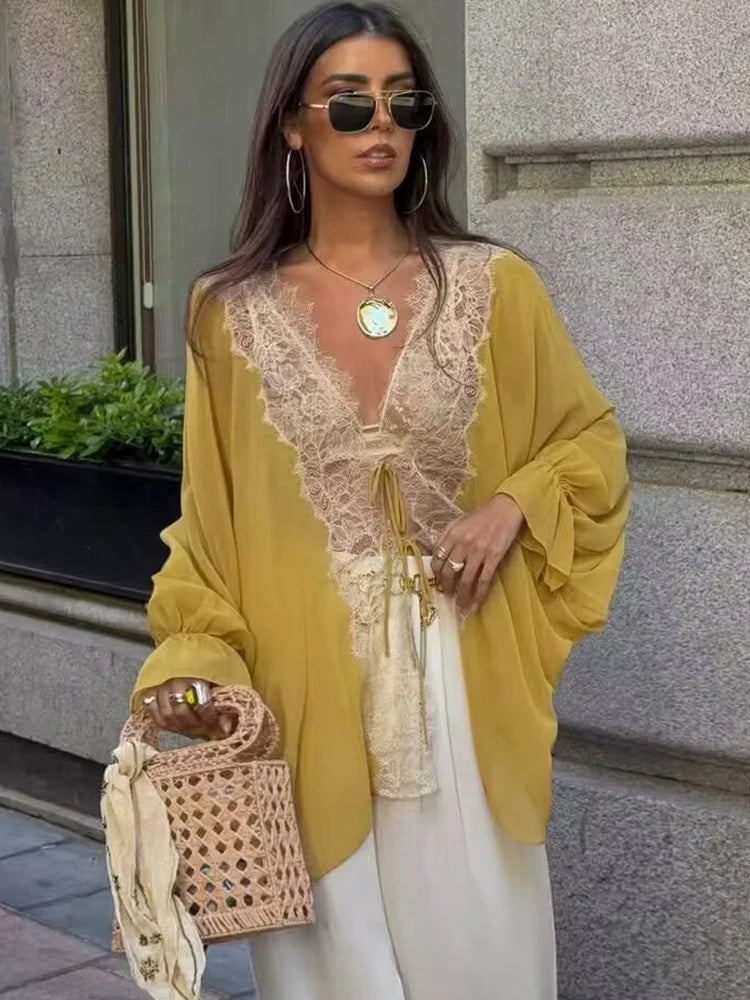 Blusa Elegante con Encaje y Manga Larga para Mujer