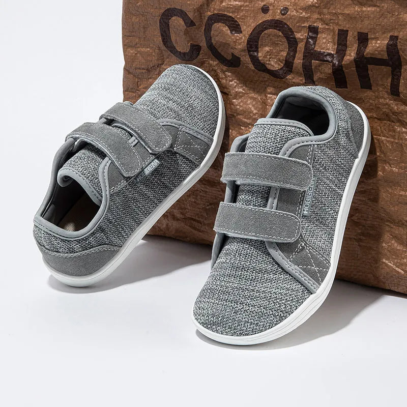 HOBIBEAR Zapatos descalzos para niños y niñas, zapatillas con punta ancha y cierre de gancho, zapatos transpirables ligeros de malla (para niños pequeños/niños pequeños/niños grandes)