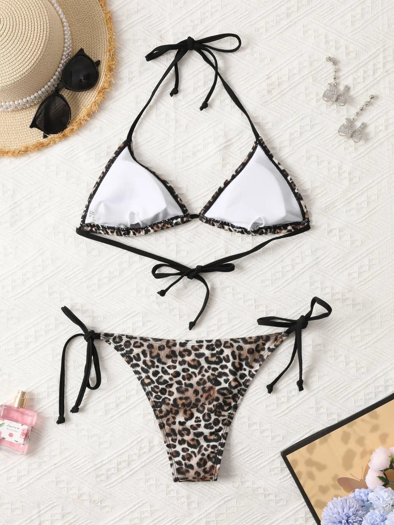 Traje de baño Shencai sexy con espalda descubierta, plisado, estampado de cebra, diseño de glúteos, estilo europeo y americano, traje de baño para realzar los glúteos.