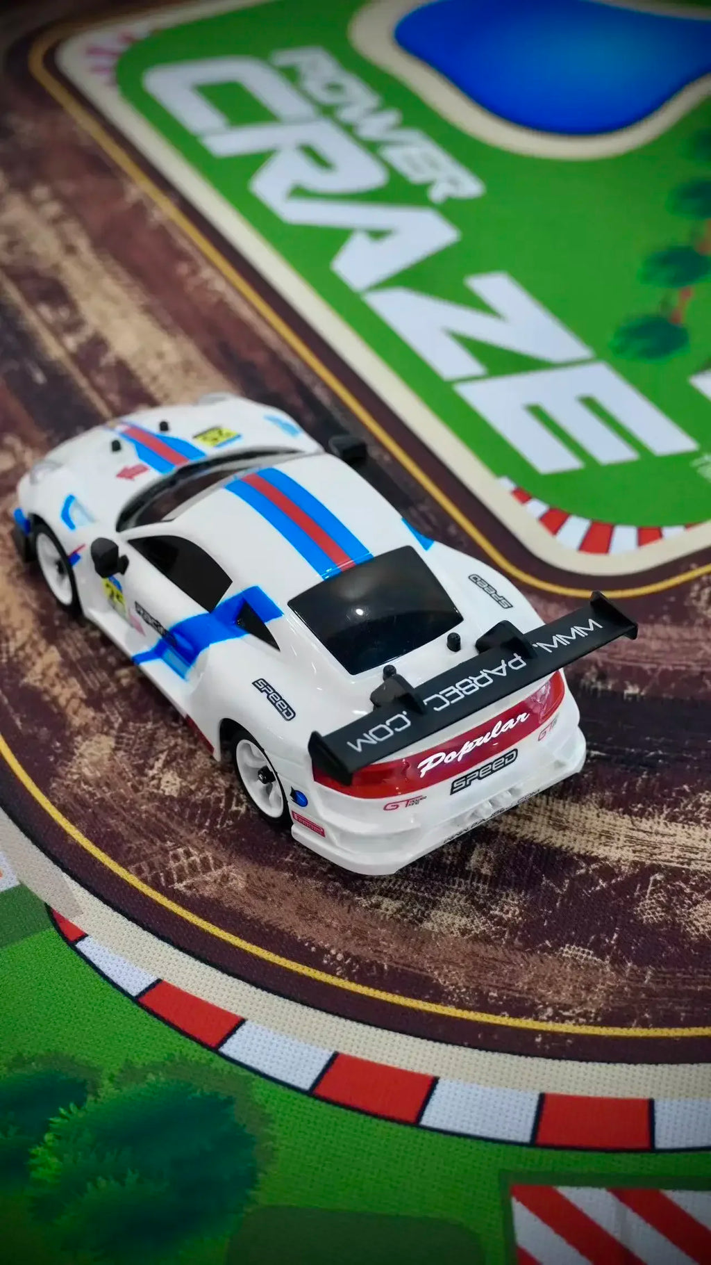 Wltoys RC 284019 Control remoto 1/28 30 Km/H Mosquito de carreras de alta velocidad 2,4 GHz todoterreno RTR Rally Drift Car