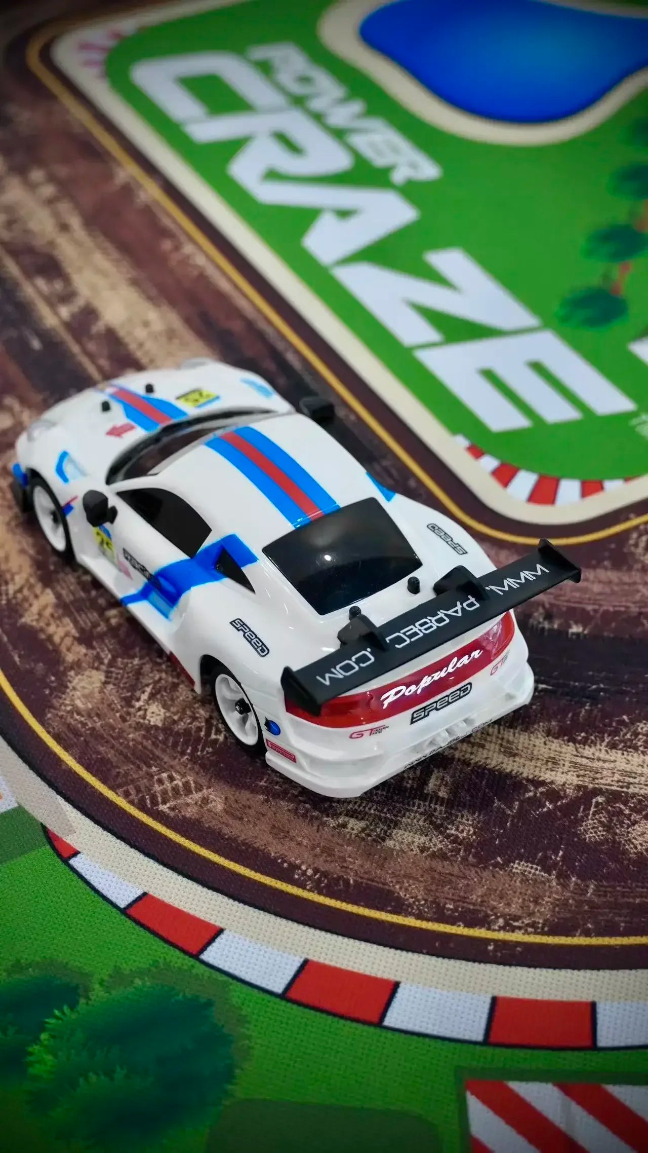 Wltoys RC 284019 Control remoto 1/28 30 Km/H Mosquito de carreras de alta velocidad 2,4 GHz todoterreno RTR Rally Drift Car