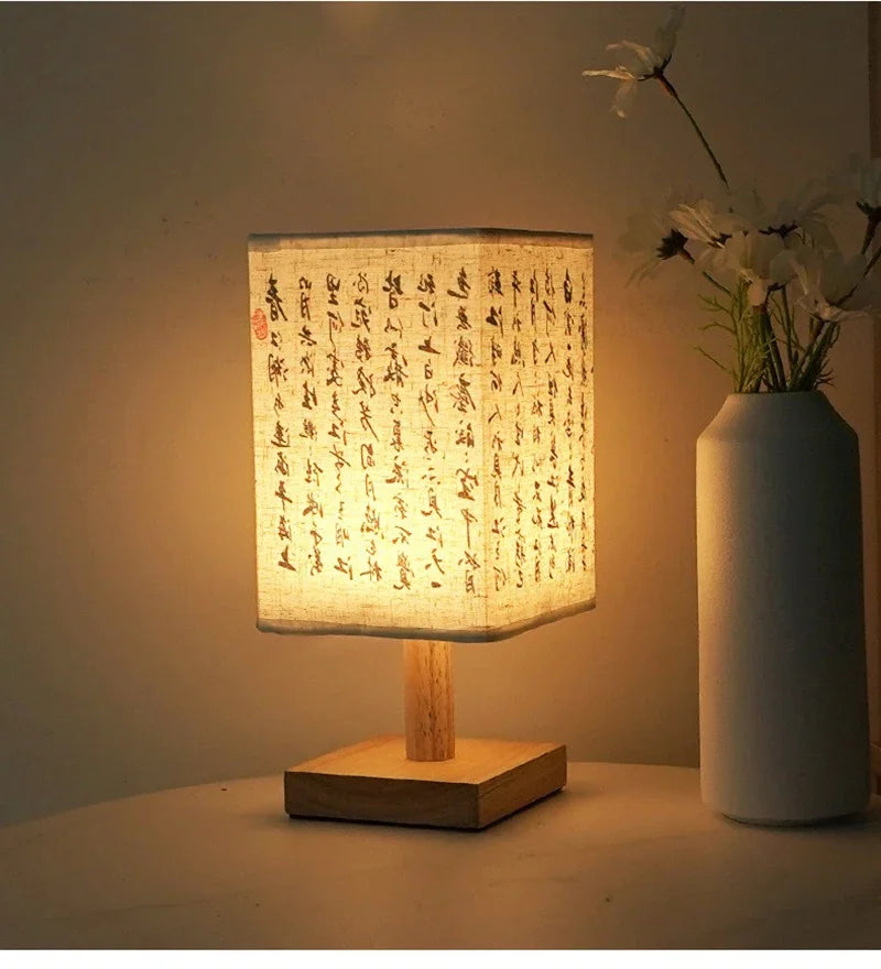Lámparas de mesa de decoración LED, enchufe regulable Simple, luz nocturna, pantalla de tela, luces cuadradas para dormitorio, mesita de noche de estilo chino