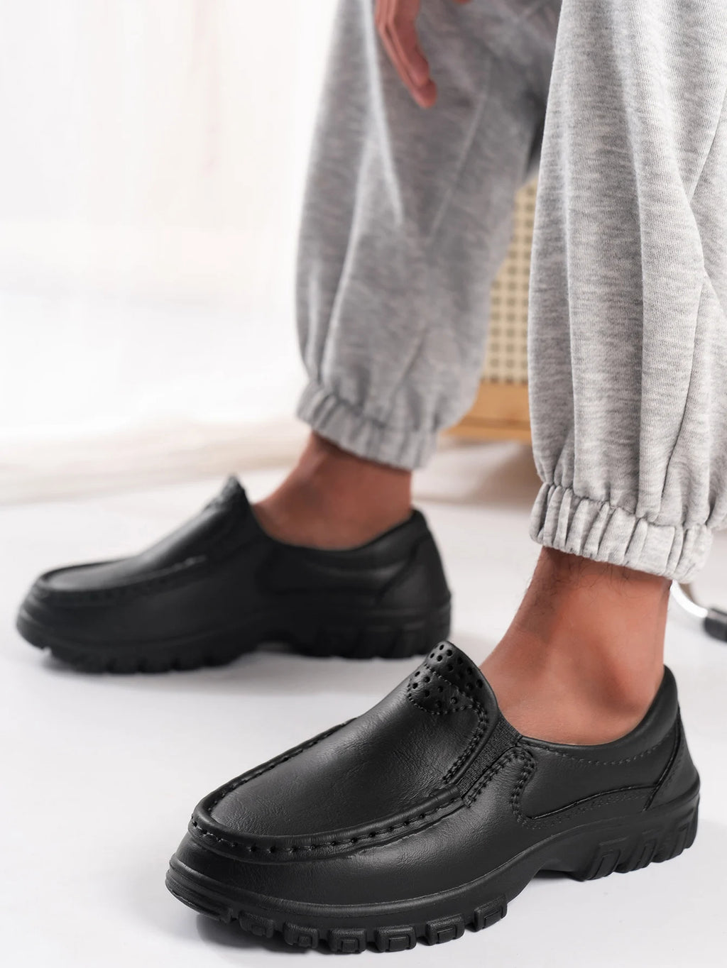 Zapatos informales para hombre, impermeables, antideslizantes, suela gruesa, resistentes al desgaste, transpirables, suela suave, zapatos casuales sin cordones