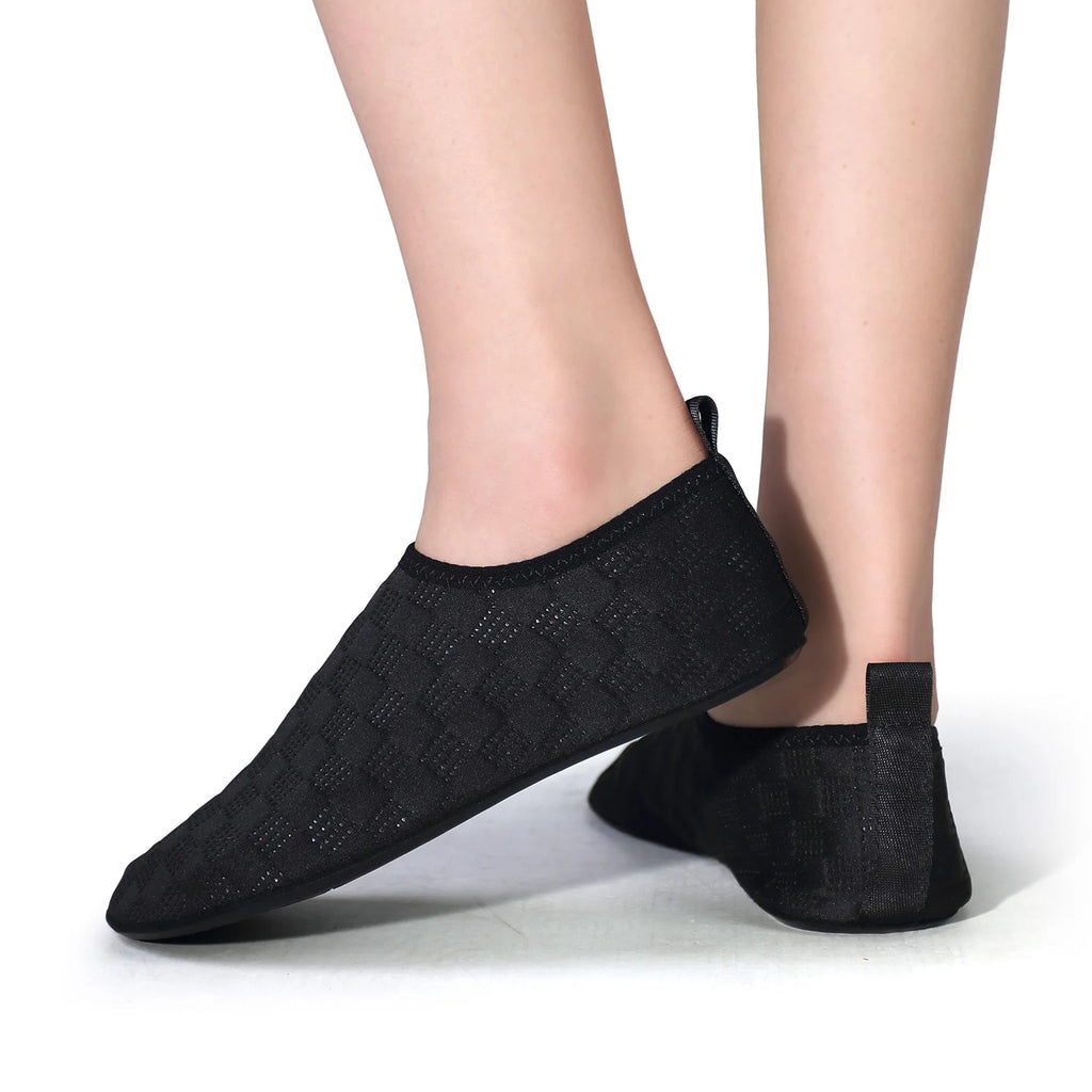 2023 par de zapatos acuáticos, zapatos de agua ligeros de verano para hombres, zapatos de playa de secado rápido para mujeres, zapatillas antideslizantes suaves, envío gratis