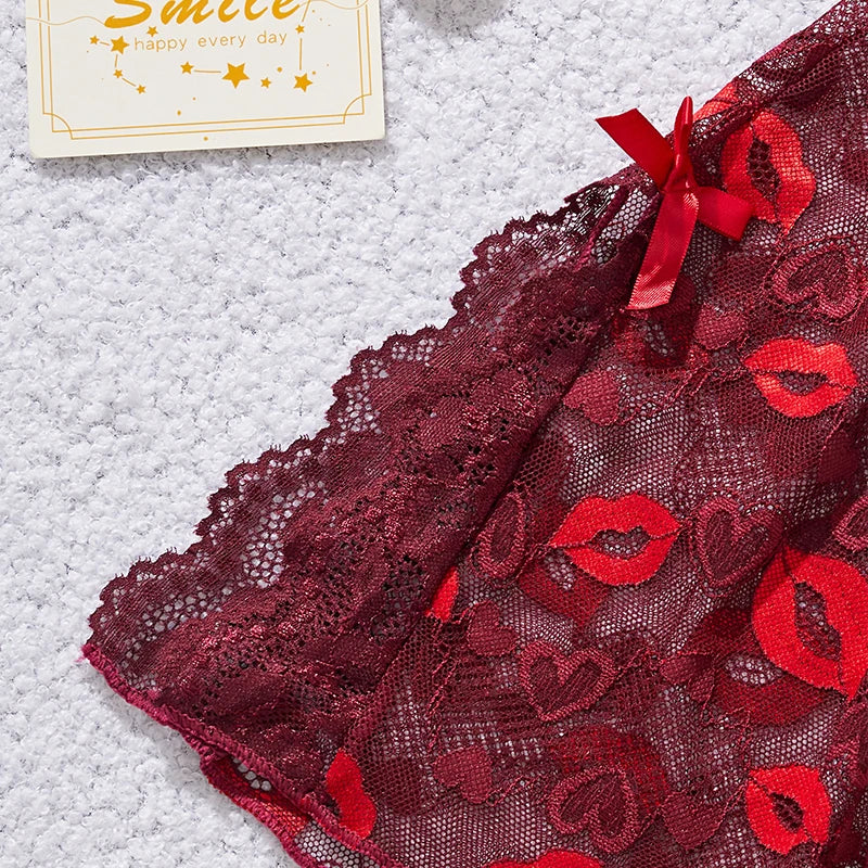 Conjunto Lencería Babydoll con Tirantes y Abertura de Encaje