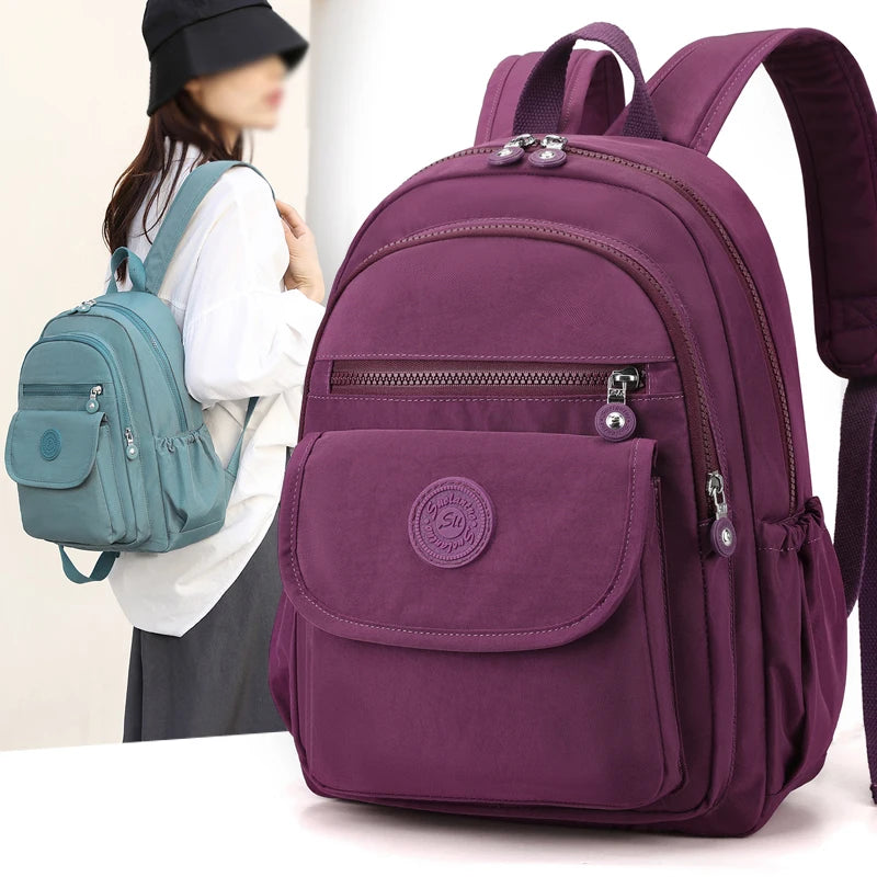 Mochila Elegante Negra para Mujer, Ligera y de Gran Capacidad
