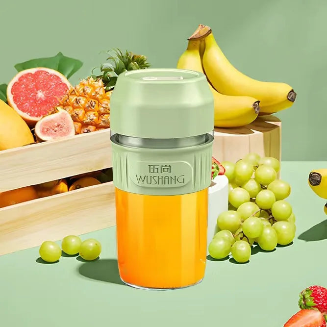 Mini Licuadora Portátil USB Recargable para Smoothies y Viajes