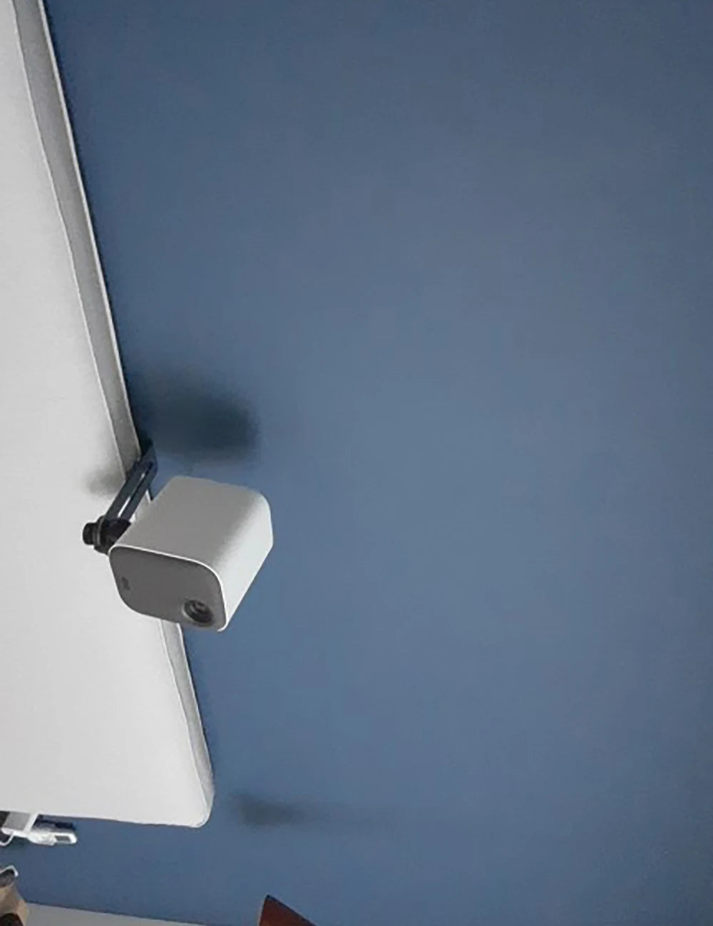 Soporte para proyector de montaje en pared, soporte de Metal de aleación de aluminio resistente y duradero, multiángulo ajustable, Compatible con la mayoría de los proyectores