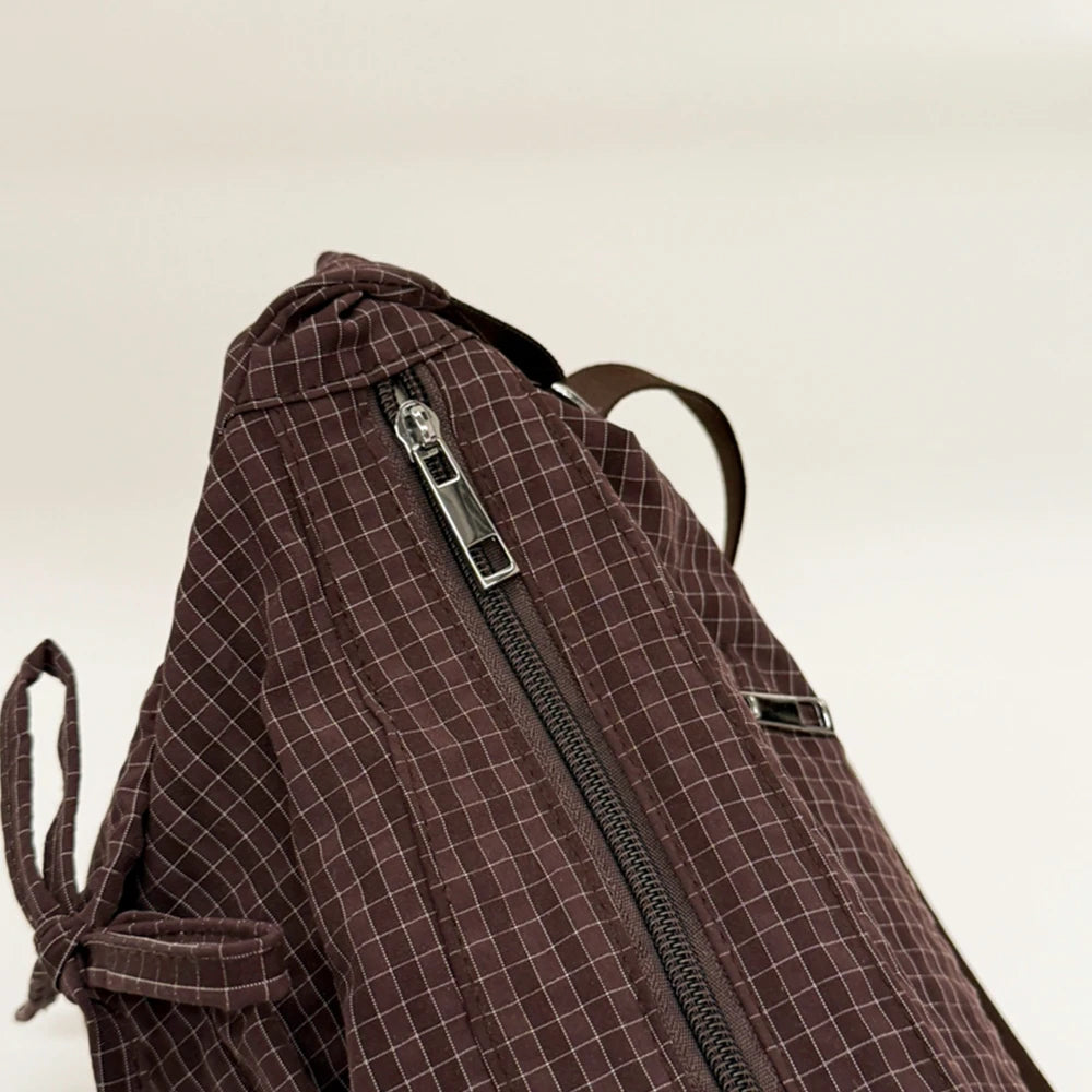 Bolso de hombro individual con rejilla retro de estilo coreano, gran capacidad, versátil para la escuela, el trabajo y los desplazamientos, diseño unisex