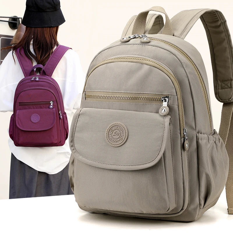 Mochila Elegante Negra para Mujer, Ligera y de Gran Capacidad