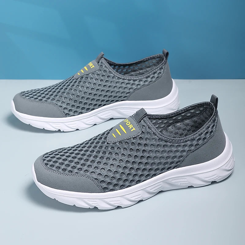 Zapatillas informales transpirables para hombre, zapatos informales ligeros antideslizantes para exteriores, mocasines planos suaves para caminar y trotar, novedad de 2024