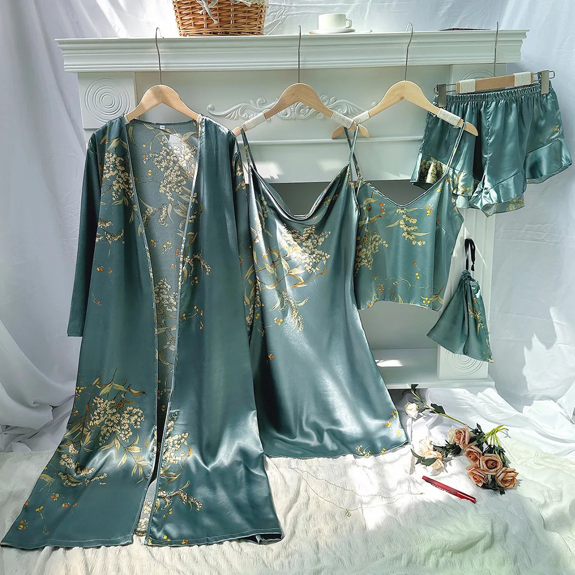 Conjunto sencillo de cinco piezas para el hogar con pijama estampado de cereza, camisón fino para mujer, pantalones cortos tipo camisola, conjunto de falda camisola