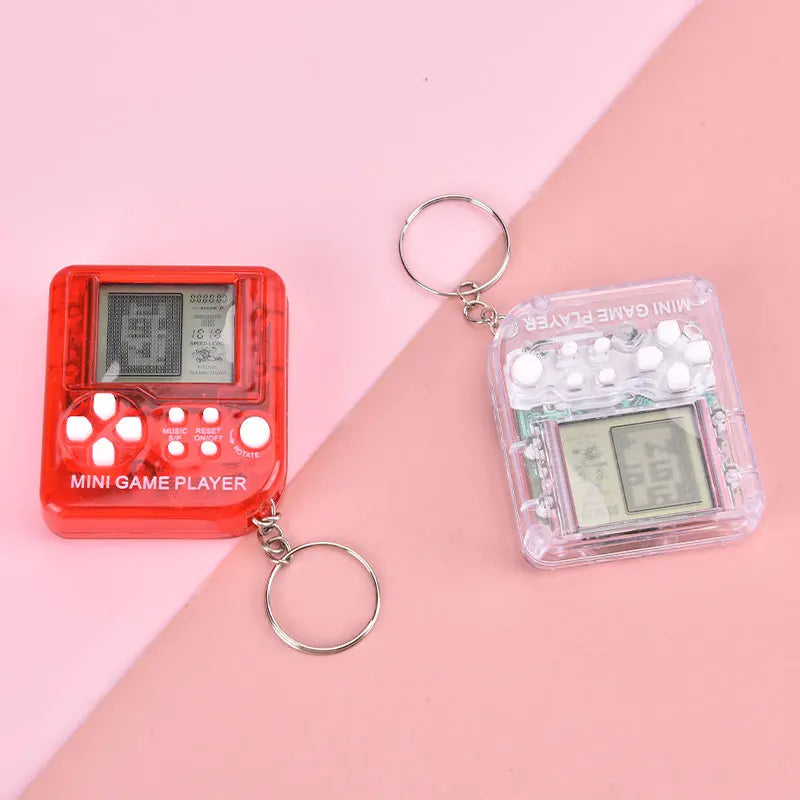 Mini Consola Retro con Llavero - 26 Juegos Clásicos Integrados