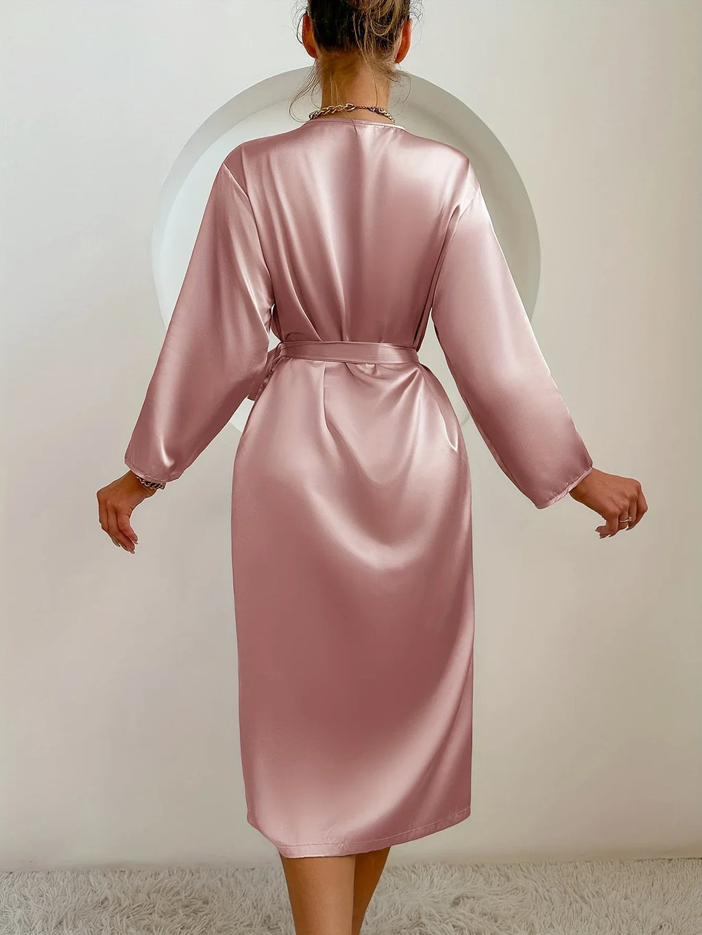 Bata de Satén para Mujer con Cinturón - Elegante y Sedosa