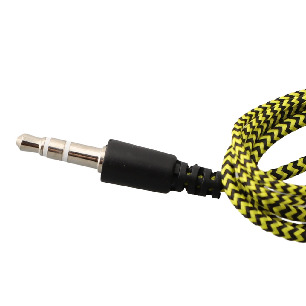 Experimente graves potentes con auriculares internos con cable, auriculares estéreo de 3,5 mm para dispositivos móviles, diseño con aislamiento de ruido