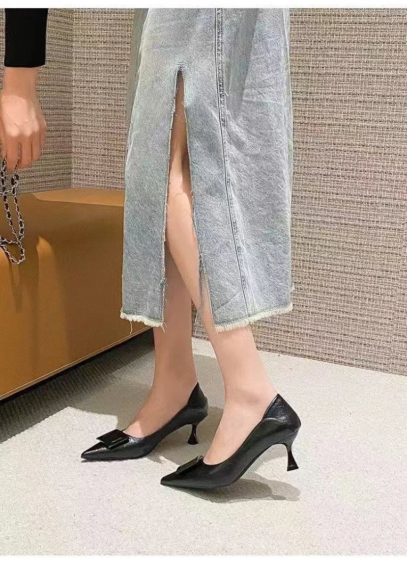 Nuevo estilo, traje de estilo de hadas cómodo y versátil, moda profesional ligera con falda pequeña, tacones altos para mujer