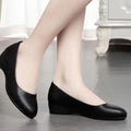 2025 Nuevos zapatos planos sin cordones de cuero genuino para mujer: zapatos de trabajo de cuña baja negros, zapatos cómodos para oficina y desplazamientos
