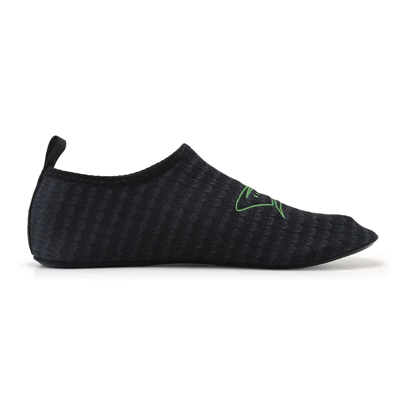 Zapatos acuáticos de secado rápido para hombre y mujer, zapatillas de playa ligeras, suaves y antideslizantes, talla Original 34-49, 2024