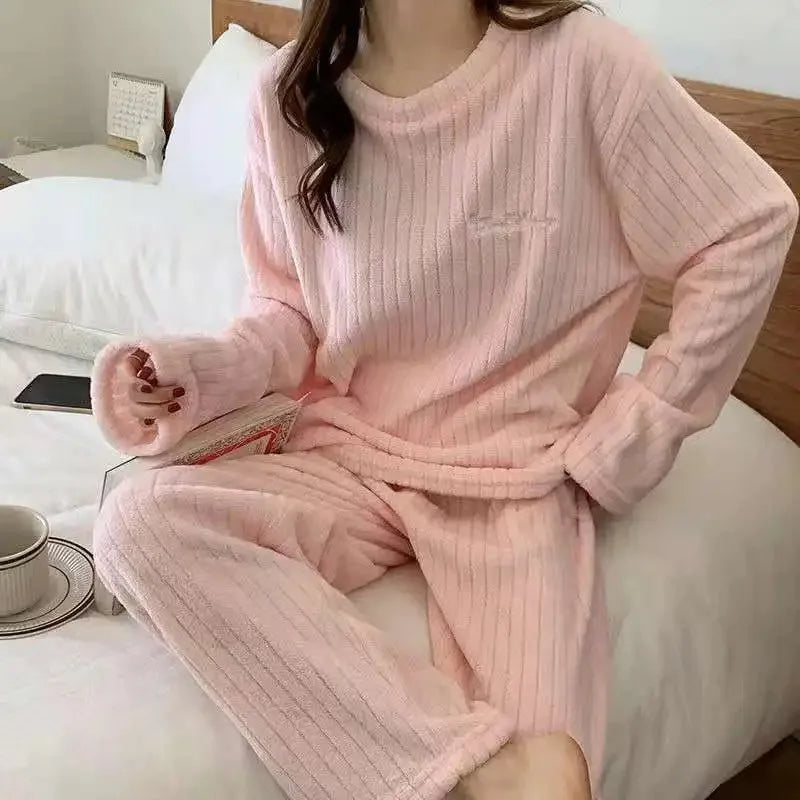 Conjunto de Pijama Cálido de Terciopelo Coral para Mujer
