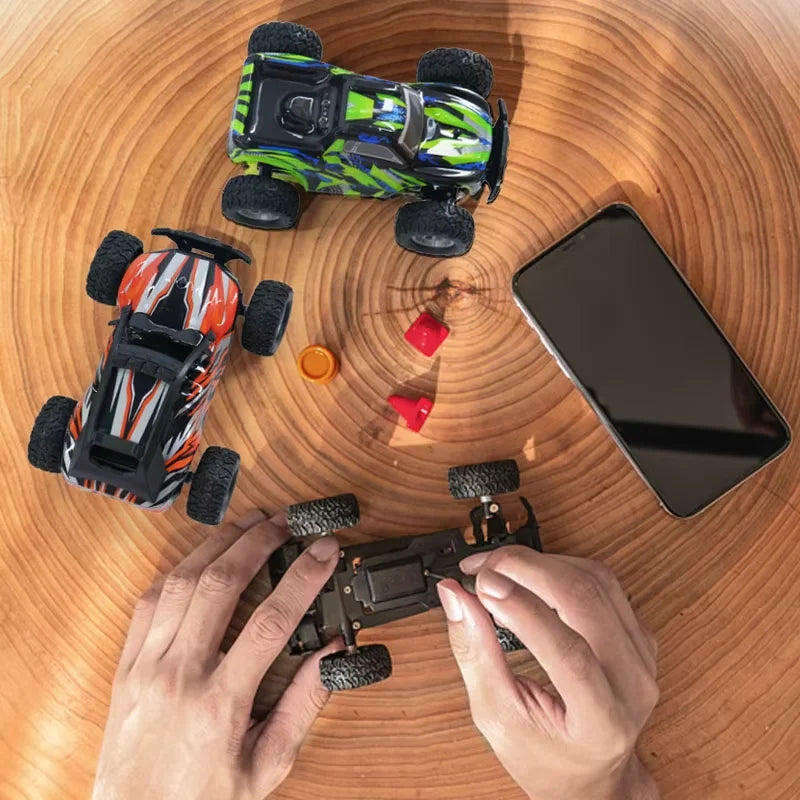 Mini coche RC 1:32, 20 km/h, alta velocidad, 2,4 Ghz, todoterreno, juguete de carreras y deriva, oruga de Control remoto para interiores/exteriores para niños