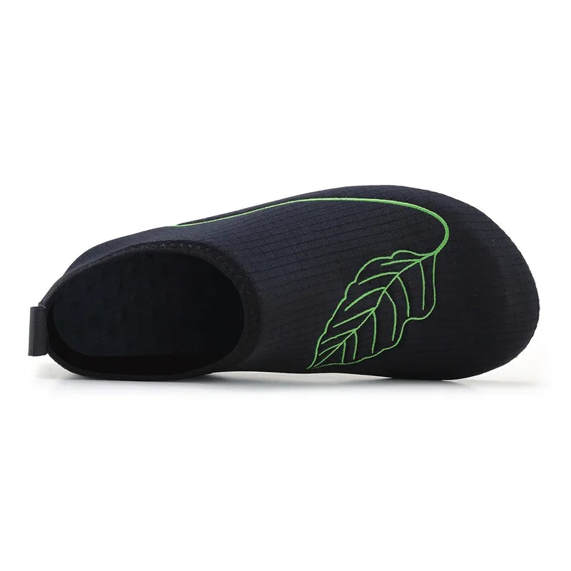 Zapatos acuáticos de secado rápido para hombre y mujer, zapatillas de playa ligeras, suaves y antideslizantes, talla Original 34-49, 2024