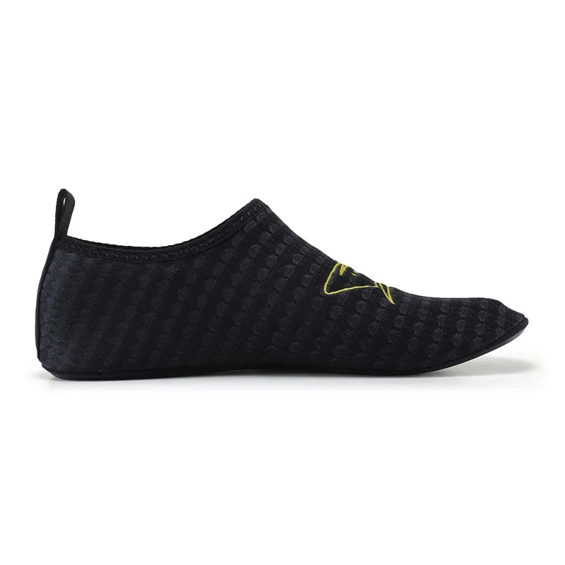Zapatos acuáticos de secado rápido para hombre y mujer, zapatillas de playa ligeras, suaves y antideslizantes, talla Original 34-49, 2024