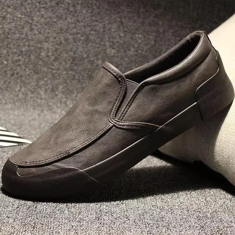 Nuevo en zapatos informales para hombre, sin cordones, talla 45, liquidación barata, elegantes, tendencia 20225, zapatos de cuero elegantes para hombre, clásicos y originales
