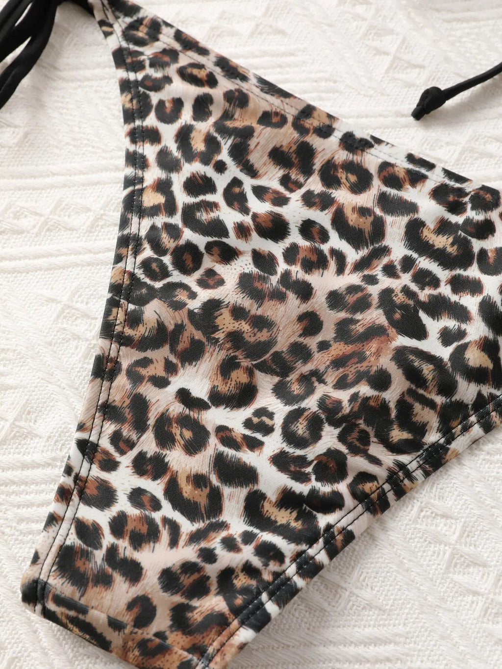 Bikini elegante con estampado de leopardo y espalda descubierta para mujer, traje de baño europeo y americano, diseño sexy, ropa de playa de verano
