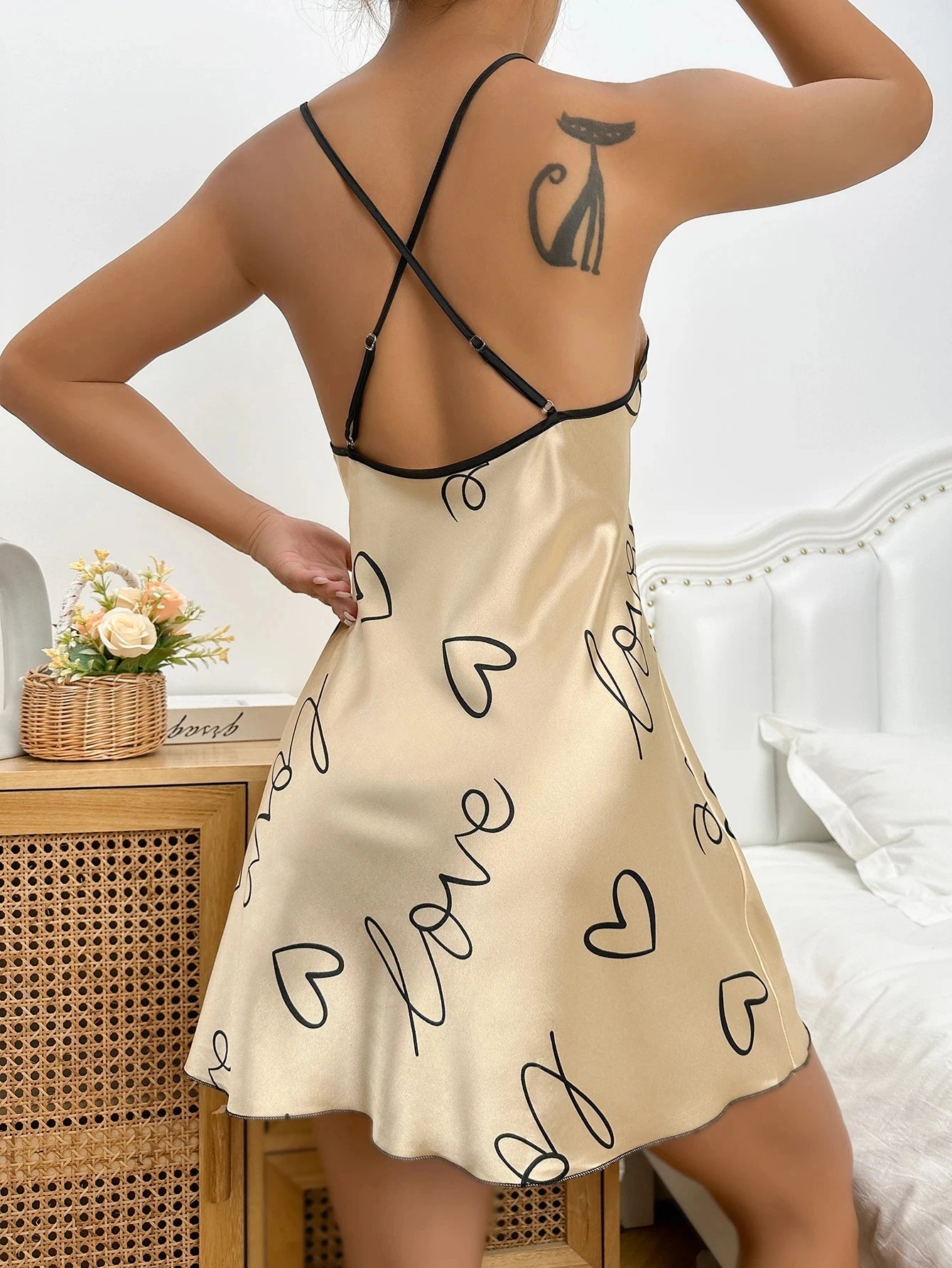 Camisón con estampado de corazón Vestido de dormir elegante con cuello redondo y espalda cruzada Ropa de dormir para mujer