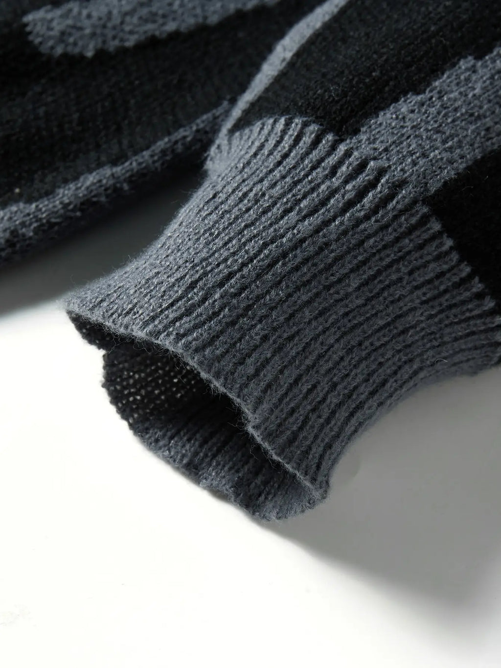 Nueva moda Otoño e Invierno suéter con patrón de Jacquard Irregular suéter informal de punto con bloques de Color para hombre
