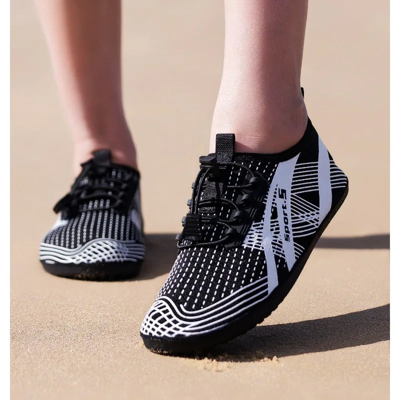 2025 nuevos zapatos acuáticos para hombre, zapatos de agua Unisex antideslizantes flexibles, zapatillas de playa para hombre de secado rápido, zapatillas informales para parejas al aire libre