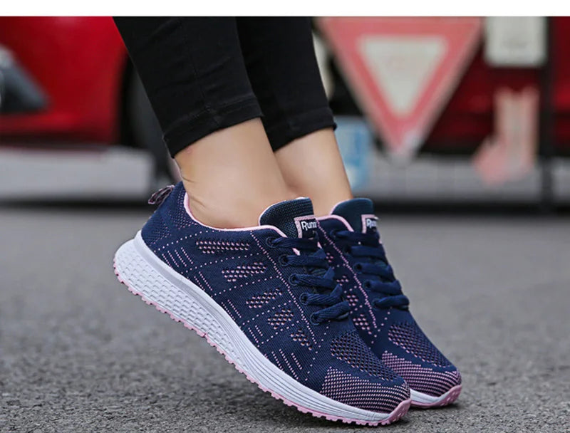 Zapatos informales para mujer, zapatillas planas de malla transpirables a la moda, zapatillas de deporte para mujer 2021, zapatos vulcanizados para gimnasio, calzado blanco para mujer