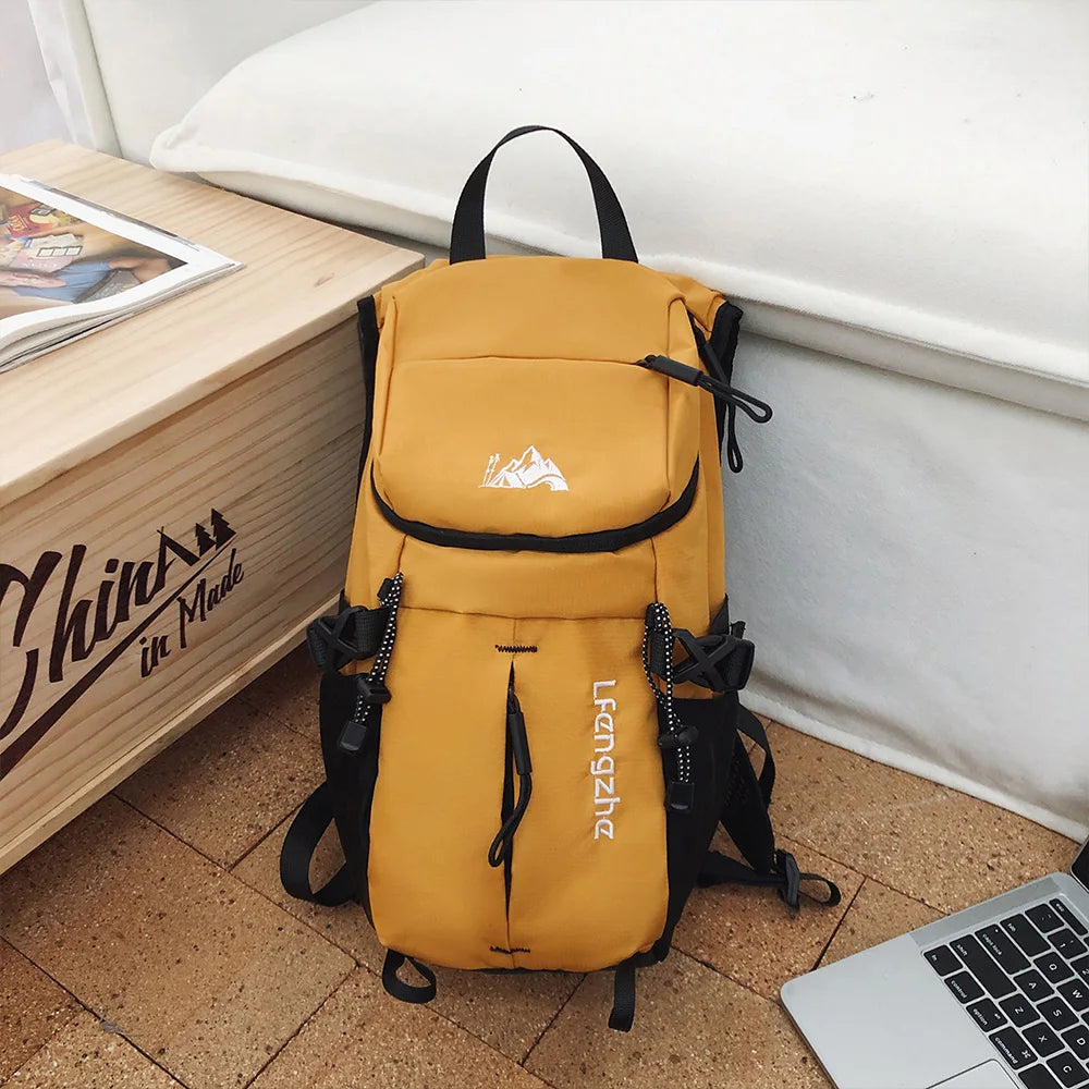 Mini Mochila para Senderismo con Diseño de Montaña