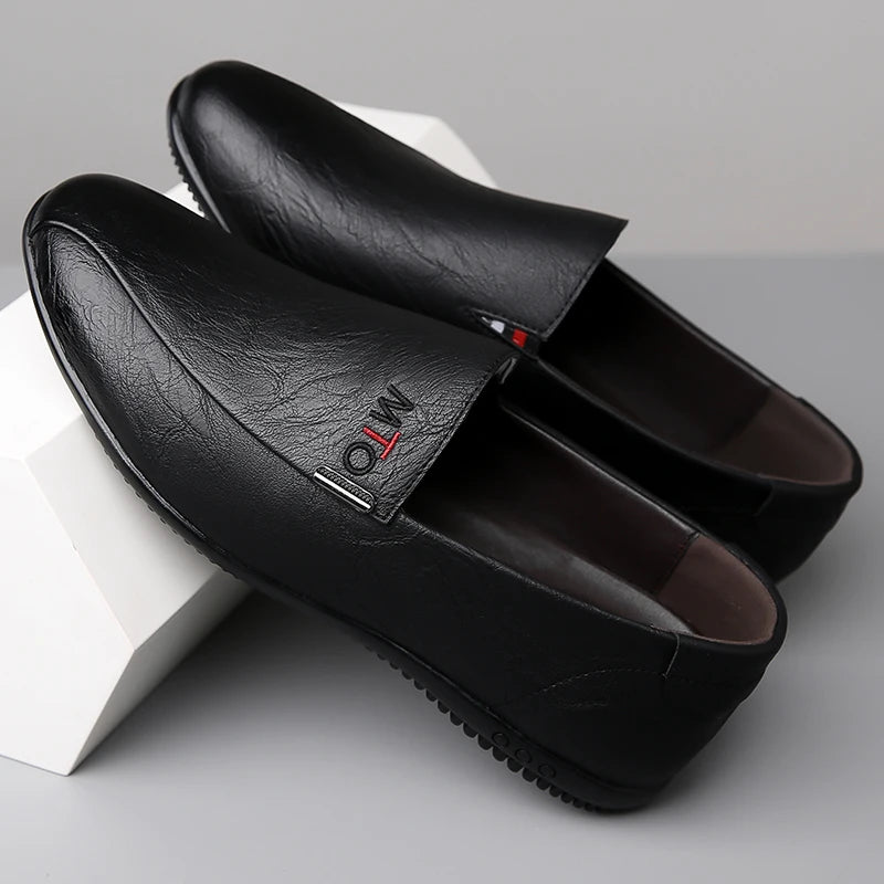 Mocasines de cuero para hombre con bordado, suela antideslizante, uso diario