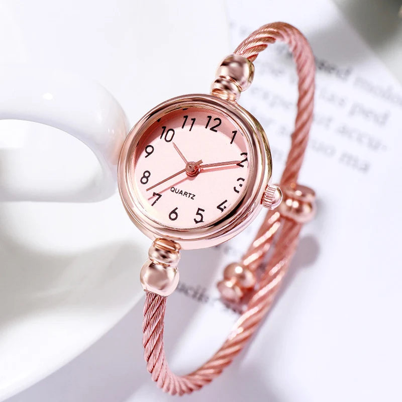 Reloj de pulsera para mujer a la moda, pulsera dorada, esfera pequeña, reloj elegante, nuevo reloj de pulsera de acero bonito para mujer, reloj de pulsera de cuarzo