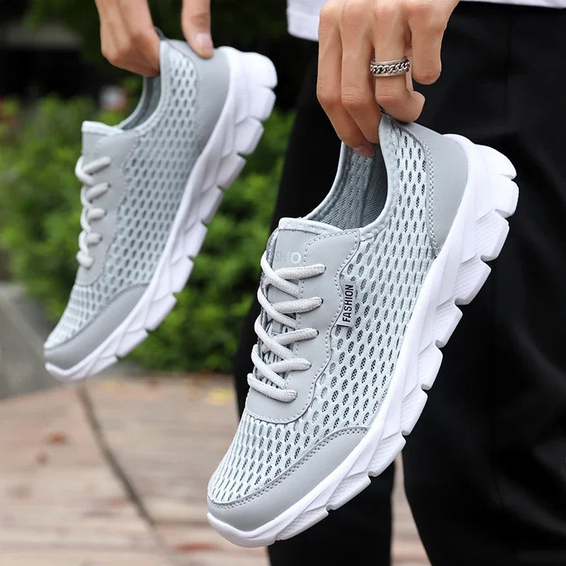 YRZL nuevas zapatillas de correr para hombre, zapatos deportivos transpirables, peso ligero, moda de verano, zapatillas transpirables de talla grande 38-48 para hombre