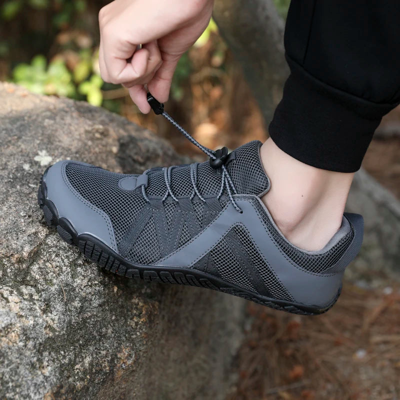 Zapatos de senderismo transpirables para hombre, zapatillas de deporte flexibles para exteriores, zapatos antideslizantes a la moda para caminar para hombre, zapatos informales de escalada de gran tamaño