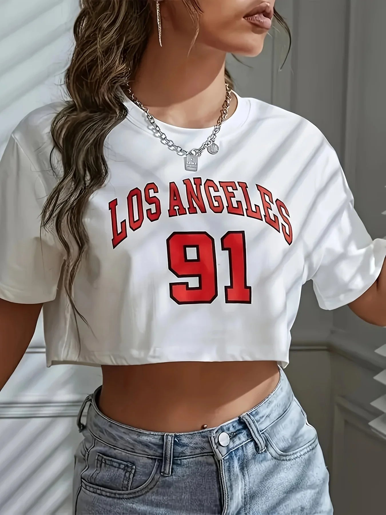 Camiseta Gráfica de Manga Corta con Diseño Deportivo