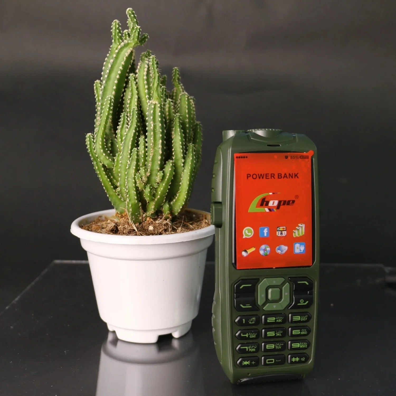 Teléfono militar a prueba de golpes con batería grande, 3 botones SIM SOS, marcación de velocidad de voz fuerte, Clip incorporado, función robusta para personas mayores