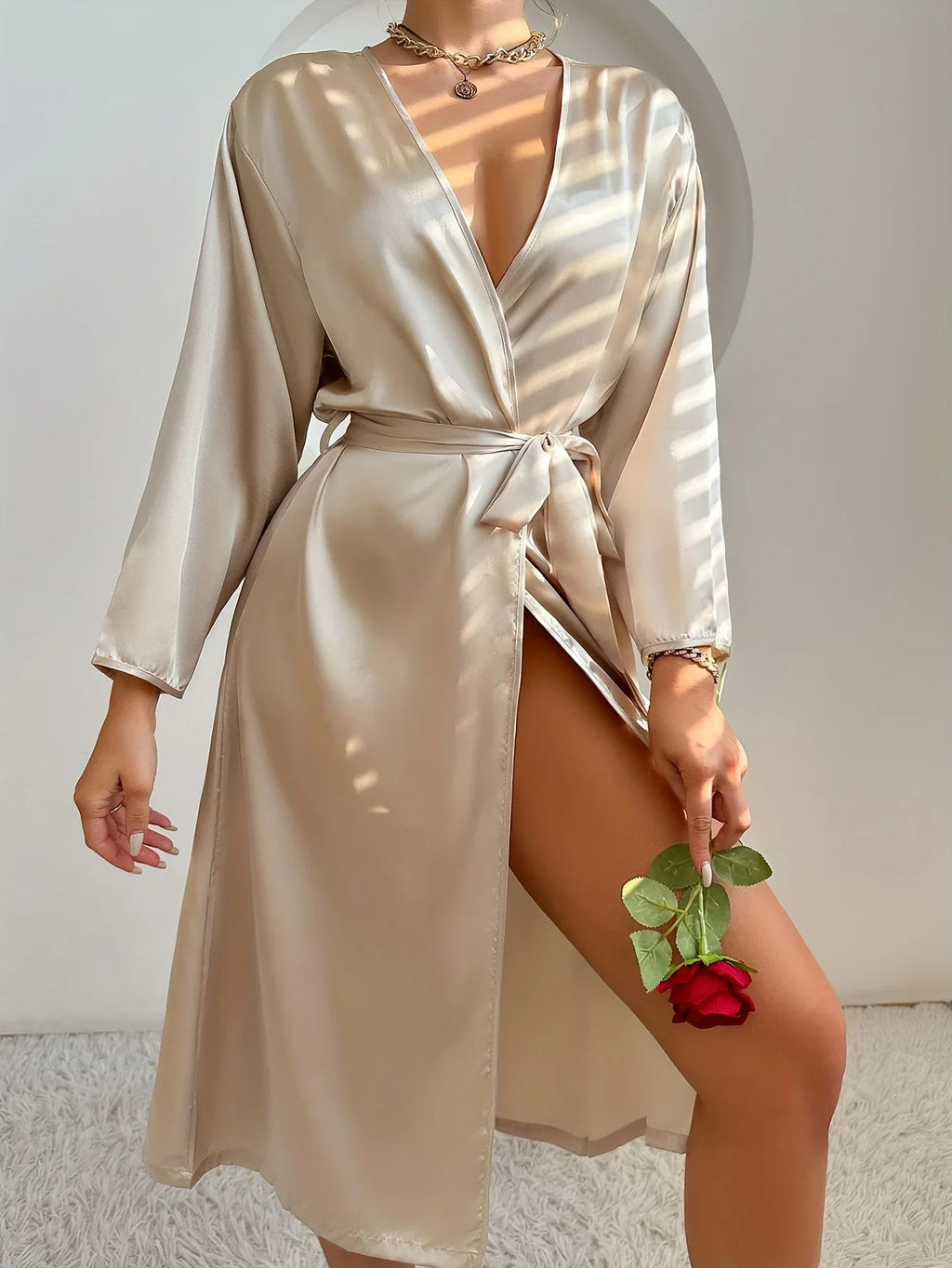 Bata de Satén para Mujer con Cinturón - Elegante y Sedosa