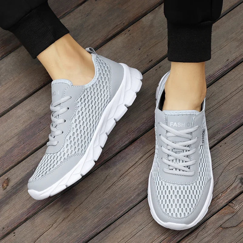 YRZL nuevas zapatillas de correr para hombre, zapatos deportivos transpirables, peso ligero, moda de verano, zapatillas transpirables de talla grande 38-48 para hombre
