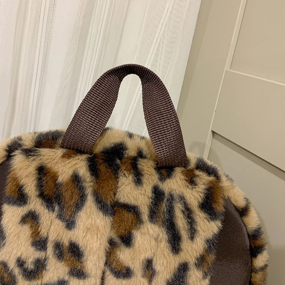 Mochila Japonesa de Primavera y Verano con Estampado de Leopardo y Parches de Felpa, Mochila para Computadora, Estilo Universitario