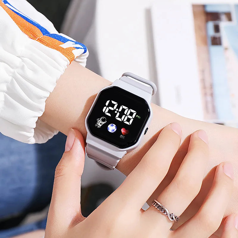 Reloj LED Deportivo Digital Spaceman para Niños