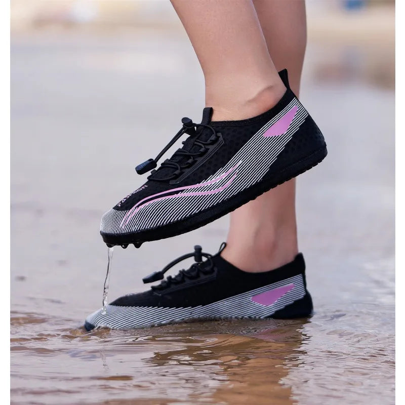 Zapatos acuáticos ligeros a la moda para hombre, zapatos de playa transpirables para mujer, zapatos de Yoga Unisex antideslizantes flexibles, zapatillas de agua de secado rápido