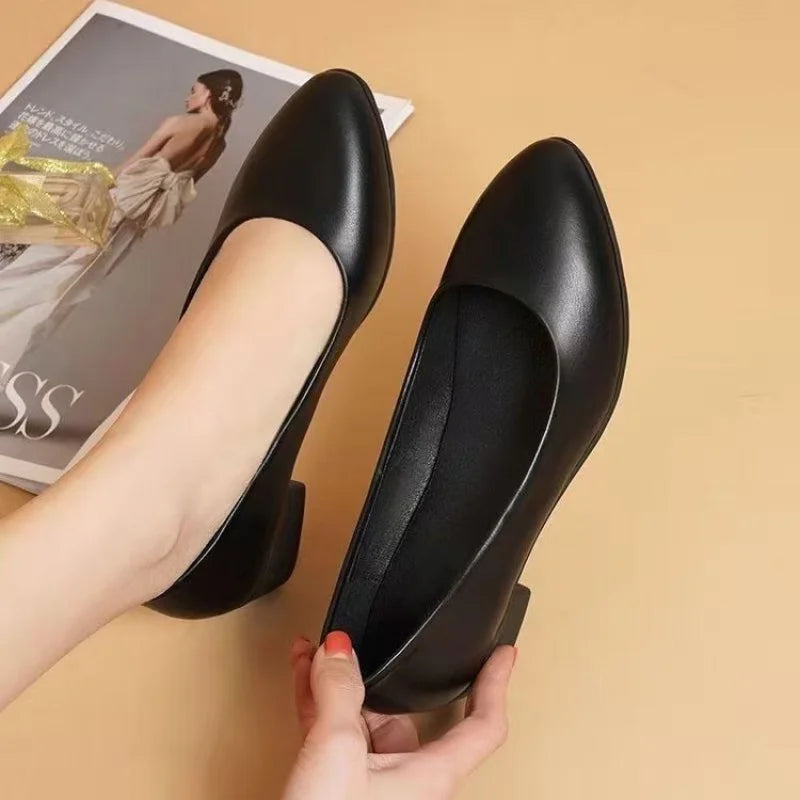 Zapatos de tacón bajo para mujer, zapatos formales de cuero genuino negro, sin cordones, cómodos, de tacón medio, novedad de 2025