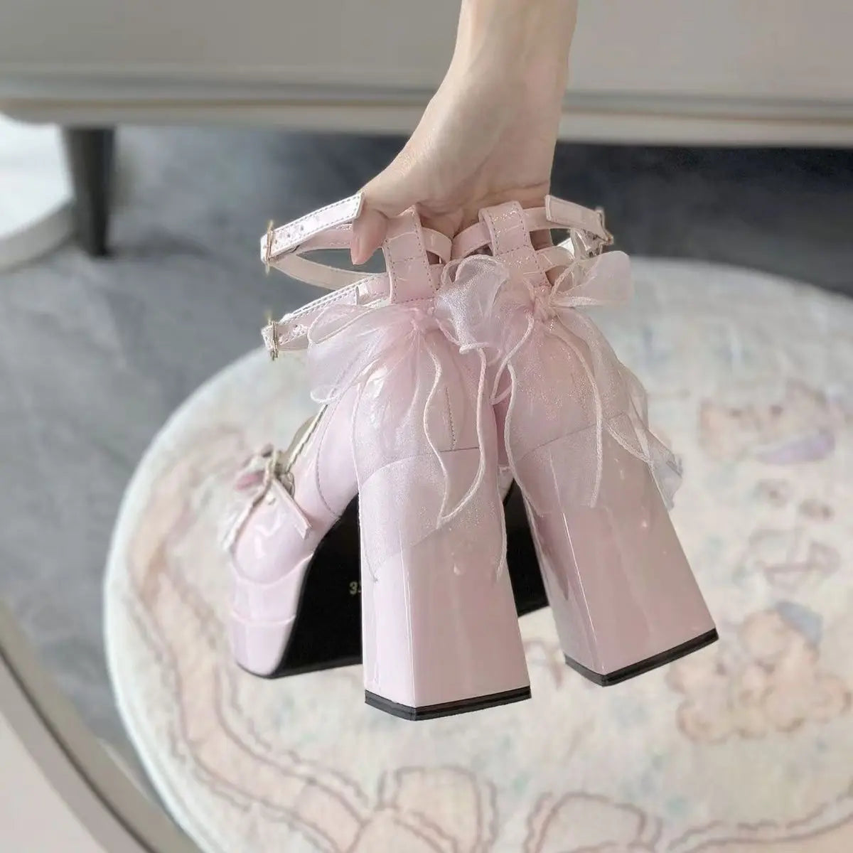 Zapatos Mary Jane de Tacón Alto con Plataforma y Moño – Mujer